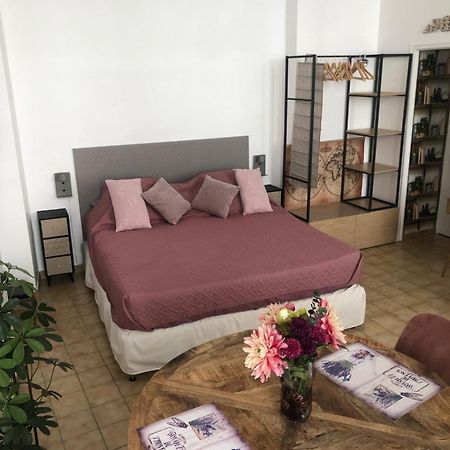Studio Au Coeur D'Avignon Intra-Muros Buitenkant foto